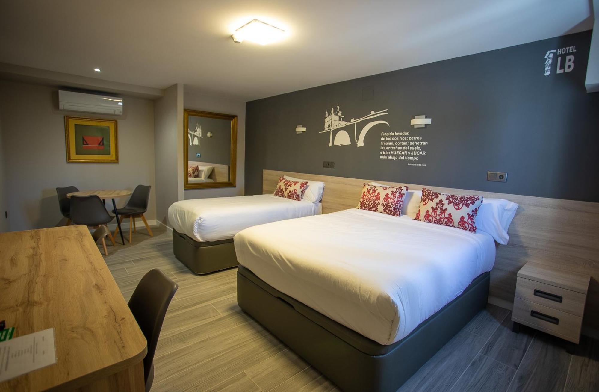 Hotel Lb Villa De Cuenca Куенка Екстериор снимка