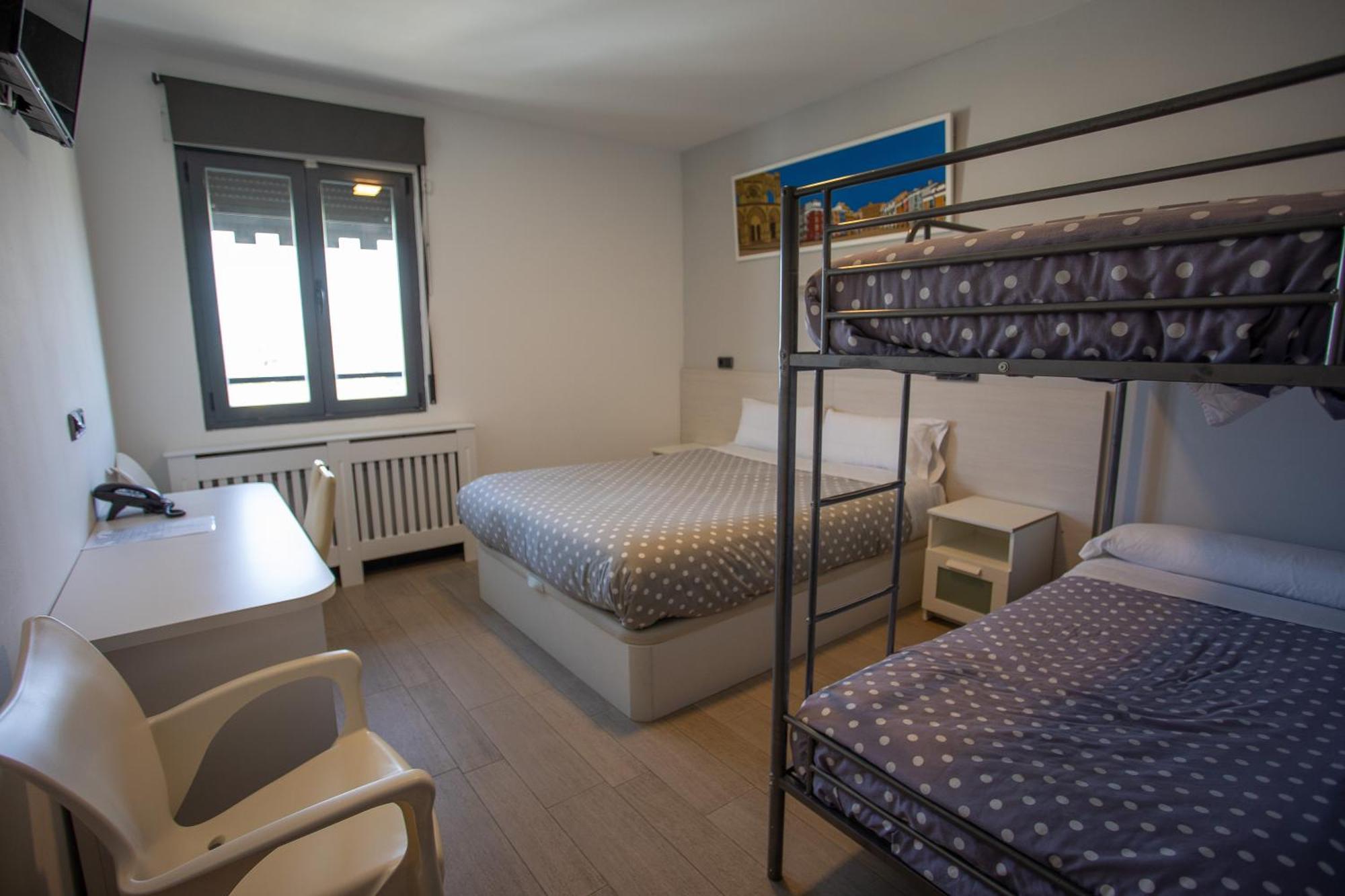 Hotel Lb Villa De Cuenca Куенка Екстериор снимка
